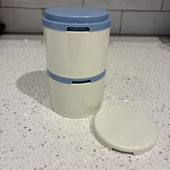 Vintage Tupperware Stackable Salt and Pepper Shakers - Picture 2 of 10